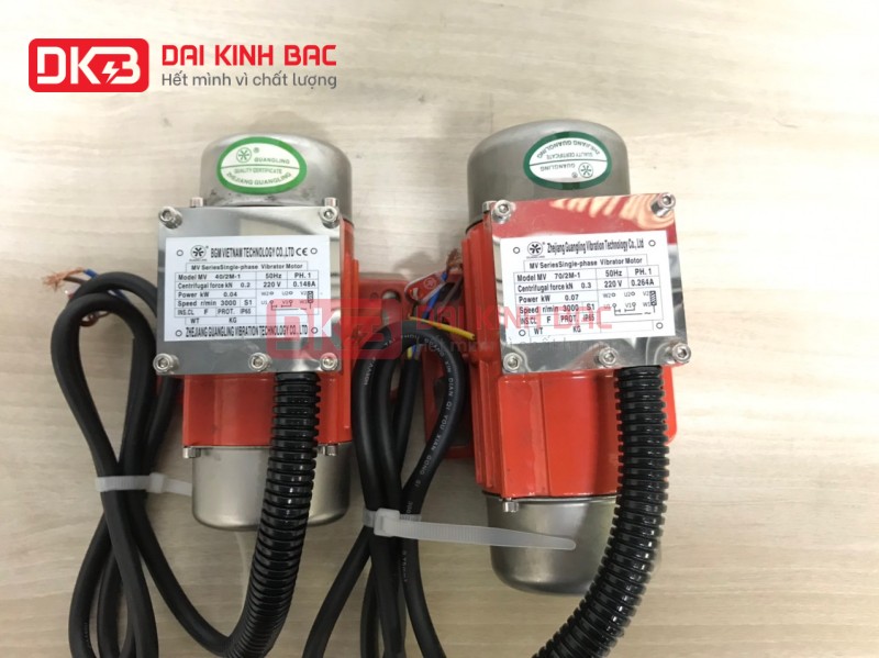 ảnh chụp động cơ rung mini tại kho Đại Kinh Bắc