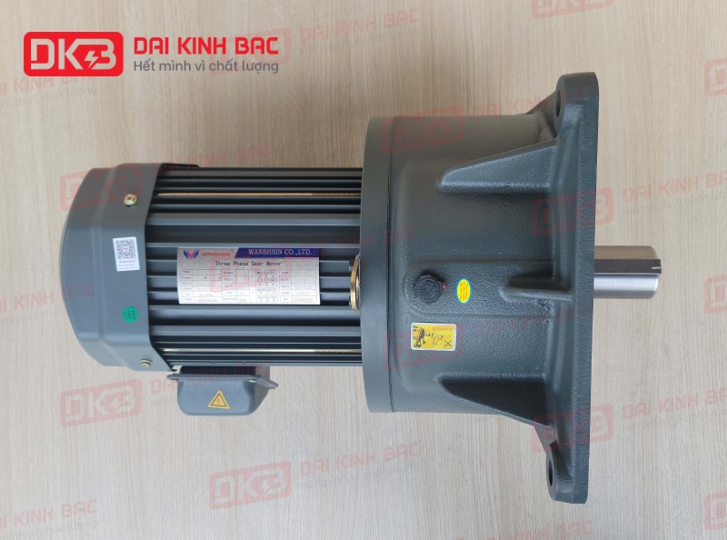 dong-co-giam-toc-mat-bich-Wanshsin-GV40-3700W-10S