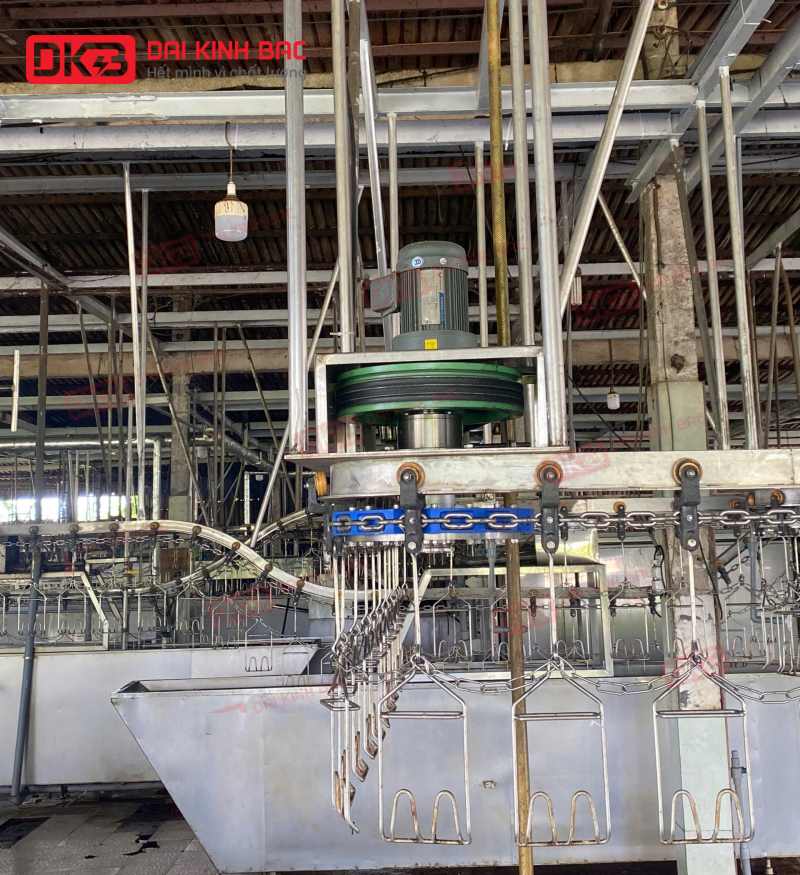 ung-dung-dong-co-giam-toc-mat-bich-Wanshsin-GV28-200W-150S