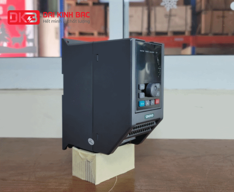 BIẾN TẦN SINOVO 3 PHA 220V SD600-2T-1.5GC 1.5KW